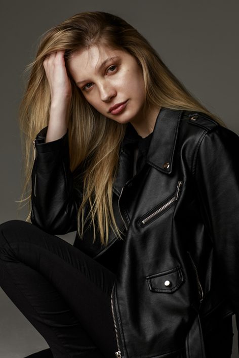 CAROLAINE KUPFFER (18)